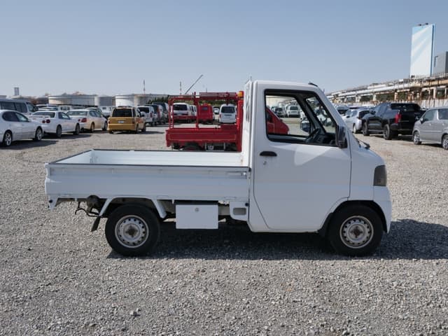2001 Mitsubishi Minicab JDM car for sale — photo 4 of 25