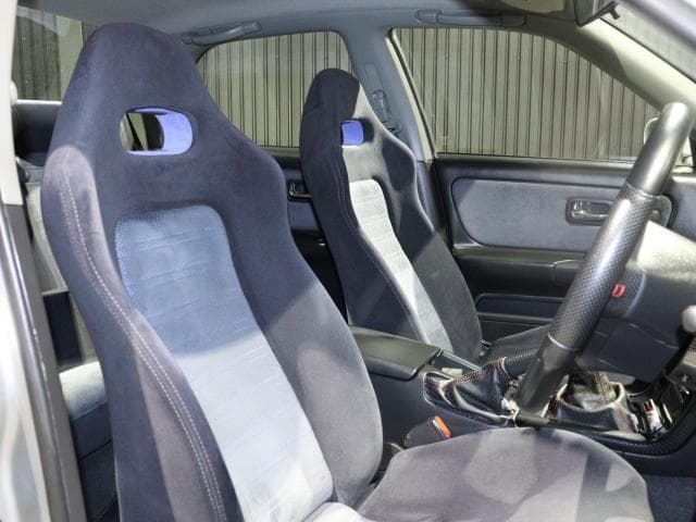 1998 Nissan Skyline JDM car for sale — photo 10 of 19