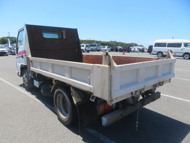 2010 Isuzu Elf JDM car for sale — photo 7 of 10