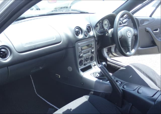 2004 Mazda Roadster (Eunos Roadster / MX-5) JDM car for sale — photo 10 of 14