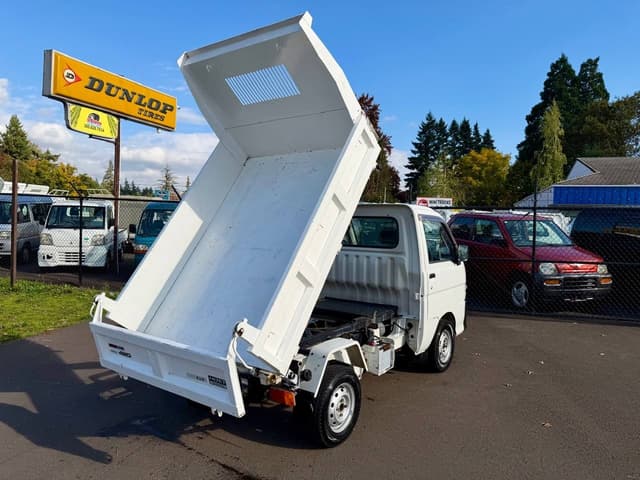 1999 Daihatsu Hijet JDM car for sale — photo 13 of 25