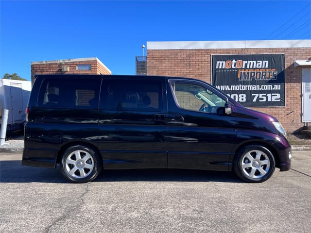 2007 Nissan Elgrand JDM car for sale — photo 5 of 16