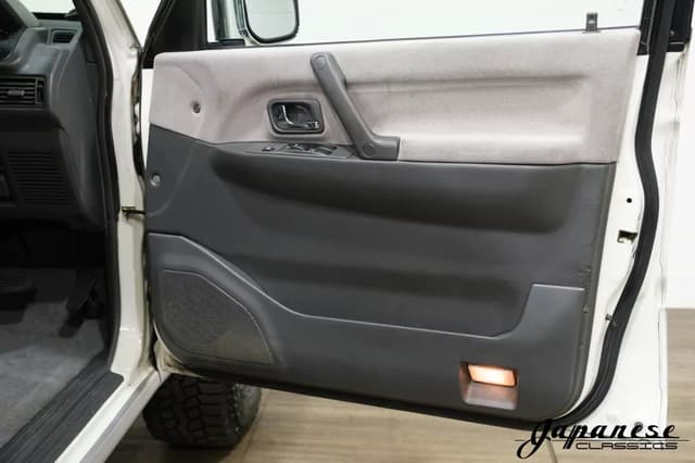 1997 Mitsubishi Pajero JDM car for sale — photo 21 of 25