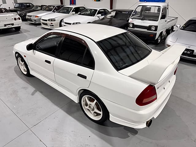 1996 Mitsubishi Lancer Evolution JDM car for sale — photo 4 of 25