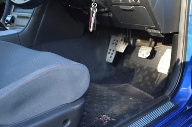 1999 Nissan Skyline JDM car for sale — photo 15 of 25
