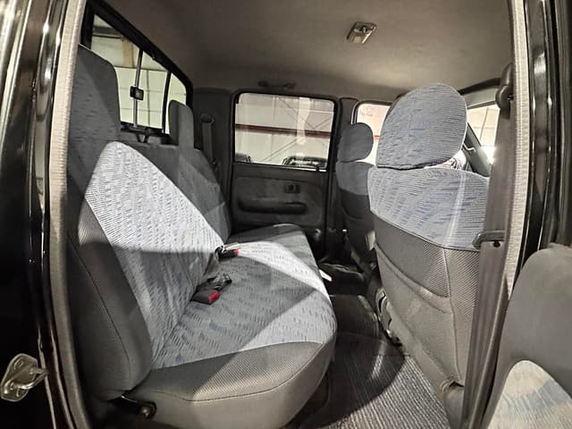 2000 Toyota Hilux JDM car for sale — photo 21 of 22