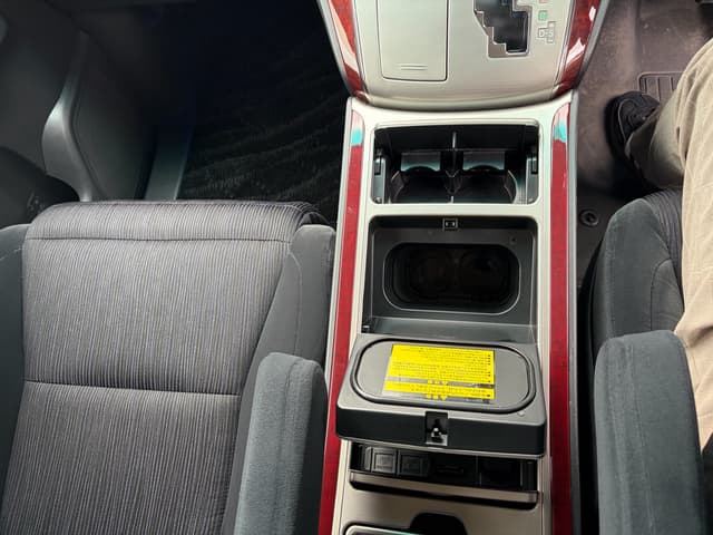 2010 Toyota Vellfire JDM car for sale — photo 22 of 23