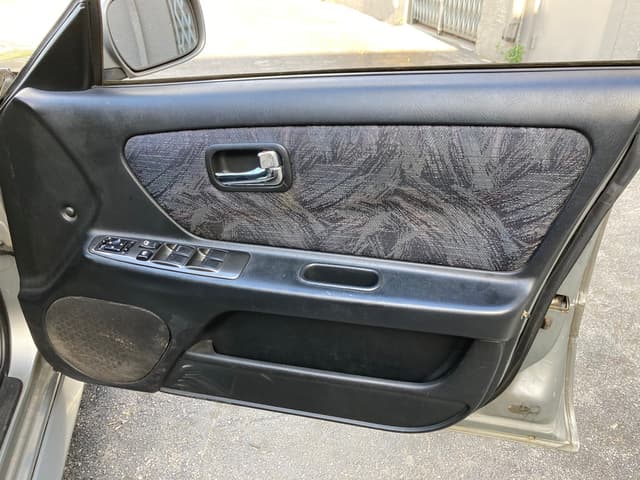 1998 Nissan Stagea JDM car for sale — photo 21 of 25