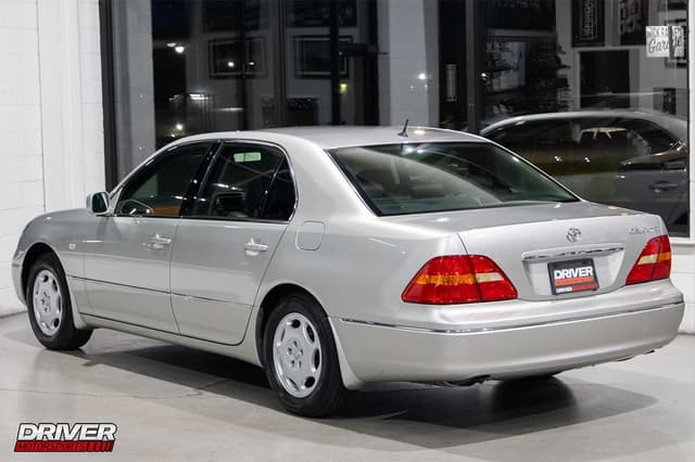 2001 Toyota Celsior JDM car for sale — photo 2 of 10