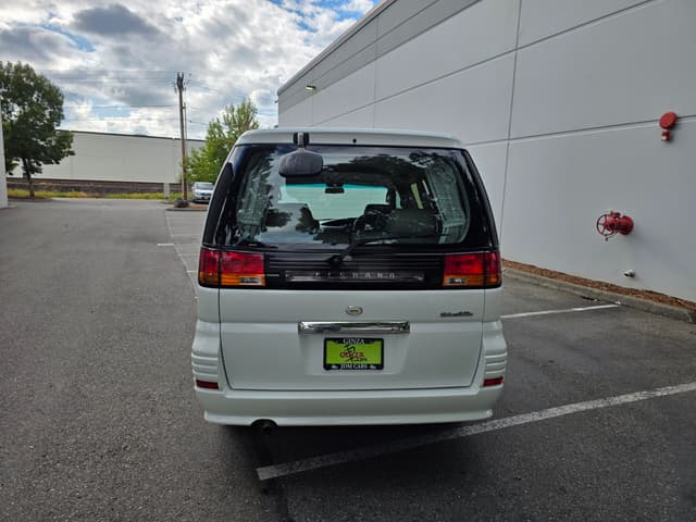 2000 Nissan Elgrand JDM car for sale — photo 15 of 16