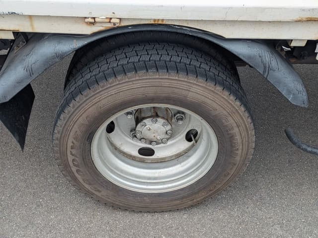 2006 Isuzu Elf JDM car for sale — photo 11 of 25