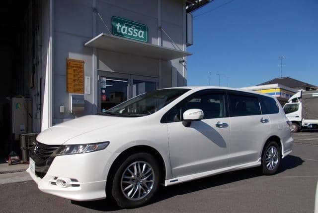 2011 Honda Odyssey JDM car for sale — photo 6 of 20