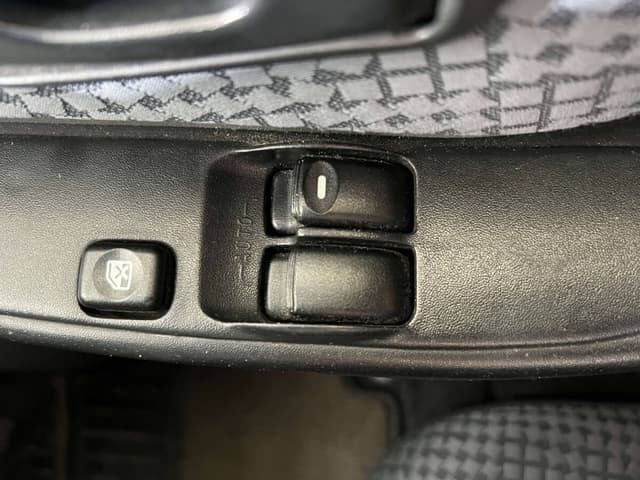 1999 Mitsubishi Pajero Mini JDM car for sale — photo 14 of 25