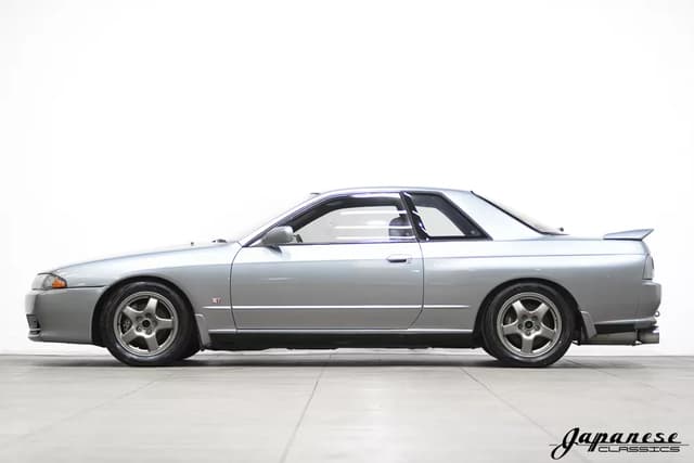 1991 Nissan Skyline JDM car for sale — photo 4 of 25