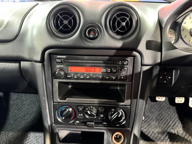 2002 Mazda Roadster (Eunos Roadster / MX-5) JDM car for sale — photo 16 of 25