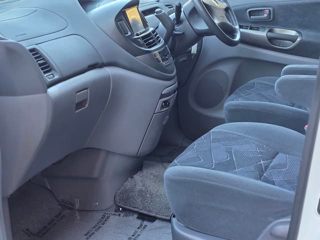 2000 Toyota Estima JDM car for sale — photo 5 of 23