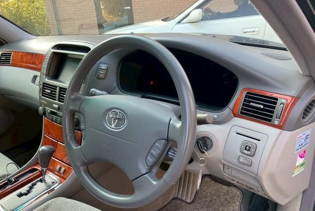 2002 Toyota Celsior JDM car for sale — photo 22 of 25