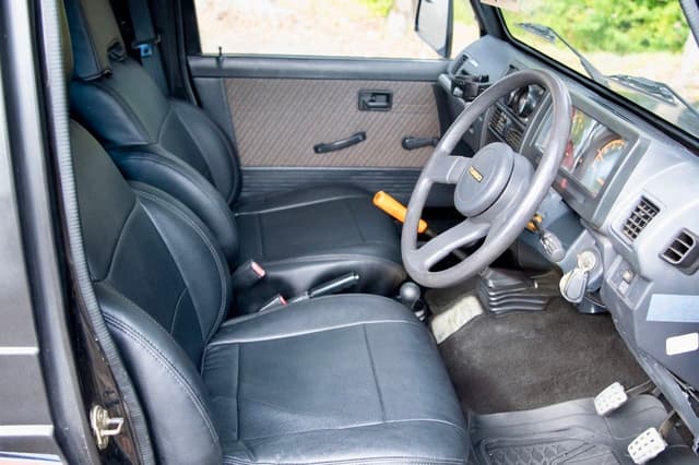 1992 Suzuki Jimny JDM car for sale — photo 9 of 16