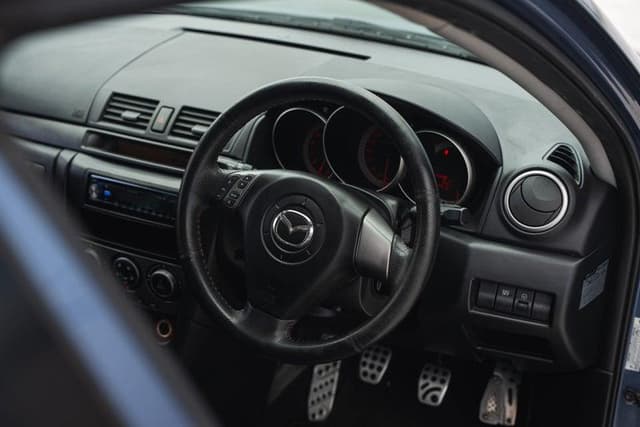 2006 Mazda Axela JDM car for sale — photo 15 of 20