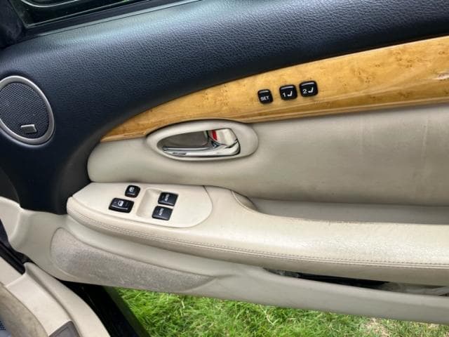 2001 Toyota Soarer JDM car for sale — photo 17 of 21