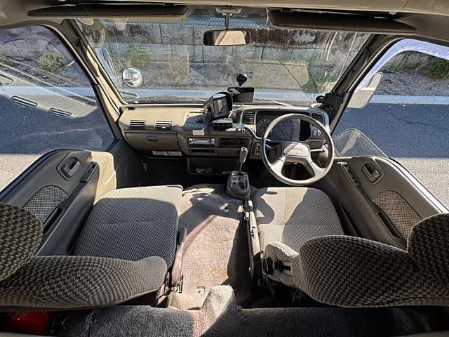 1995 Isuzu Elf JDM car for sale — photo 18 of 25