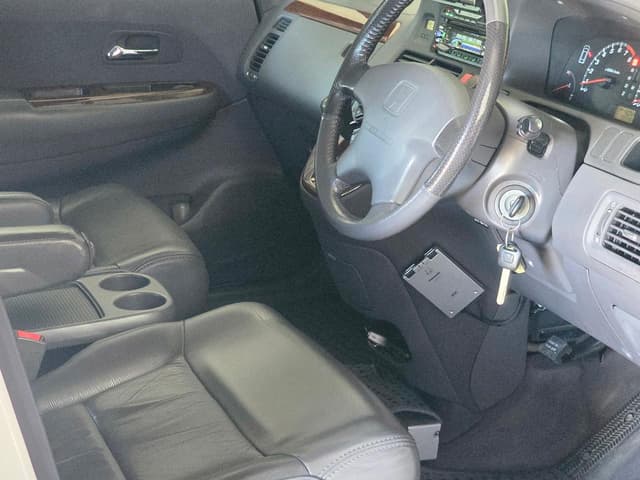 2000 Honda Odyssey JDM car for sale — photo 23 of 25