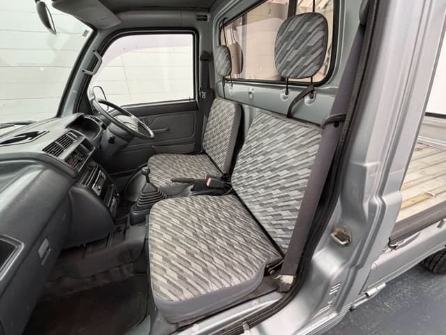 2001 Daihatsu Hijet JDM car for sale — photo 10 of 25