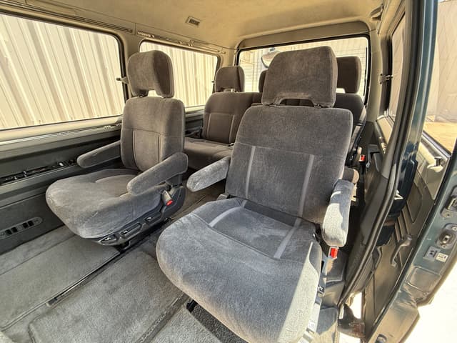 1990 Mitsubishi Delica JDM car for sale — photo 13 of 20