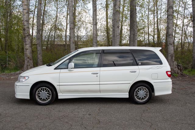 2001 Nissan Presage JDM car for sale — photo 4 of 22