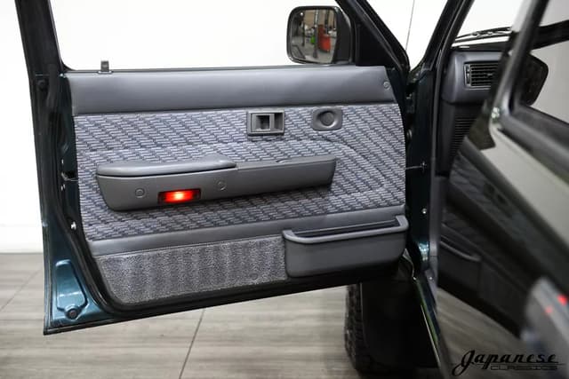 1996 Toyota Hilux JDM car for sale — photo 21 of 25