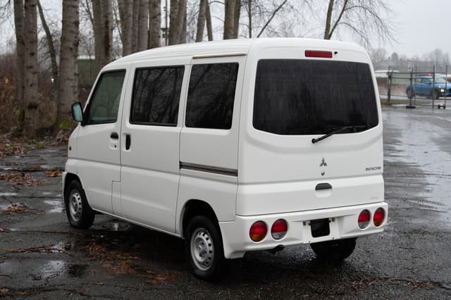 2000 Mitsubishi Minicab JDM car for sale — photo 4 of 15
