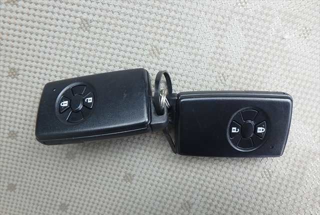 2009 Toyota Vitz JDM car for sale — photo 19 of 25