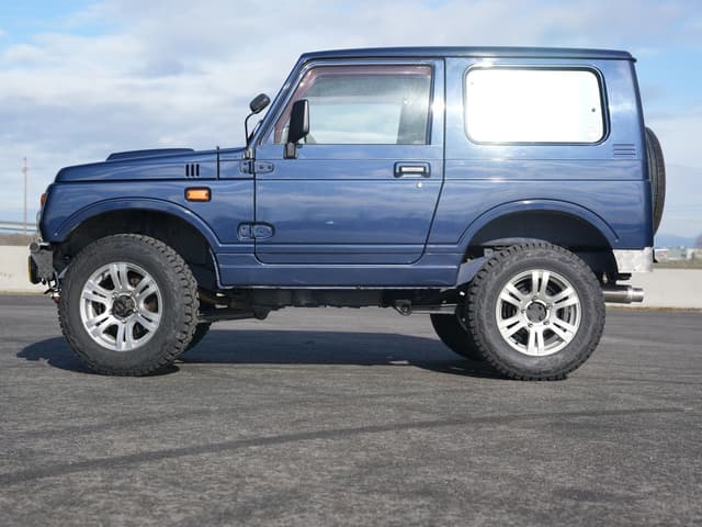1996 Suzuki Jimny JDM car for sale — photo 4 of 10