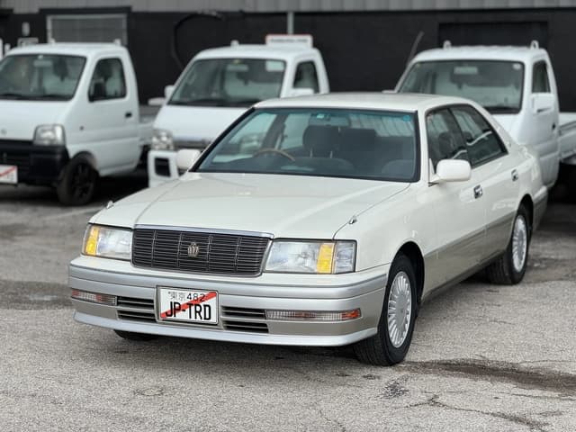 1996 Toyota Crown JDM car for sale — photo 4 of 25