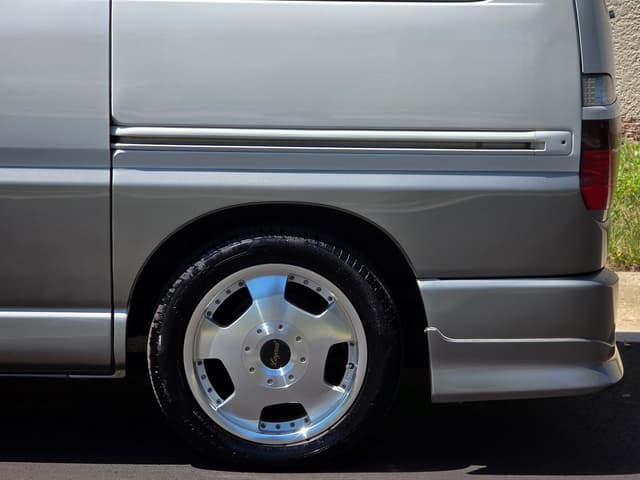 2000 Toyota Grand Hiace JDM car for sale — photo 19 of 25