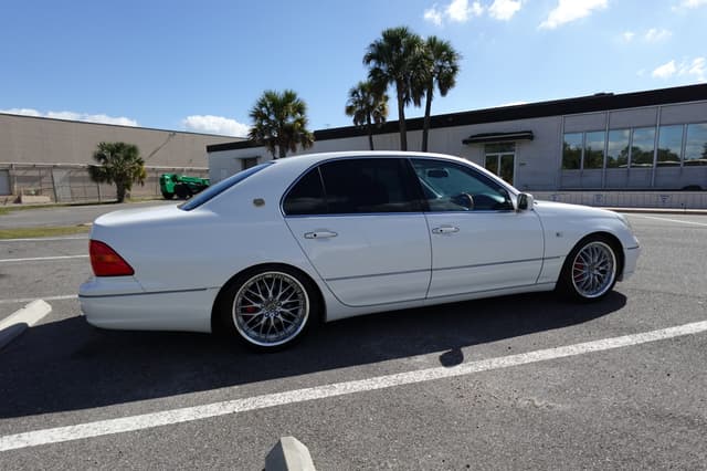 2000 Toyota Celsior JDM car for sale — photo 10 of 18
