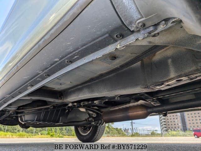 2001 Toyota Harrier JDM car for sale — photo 23 of 25
