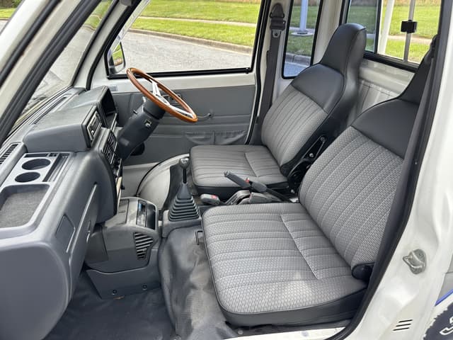 1993 Daihatsu Hijet JDM car for sale — photo 17 of 20