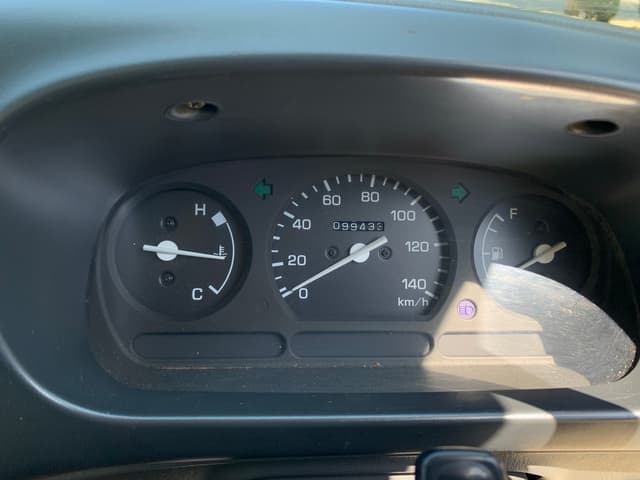 1997 Daihatsu Hijet JDM car for sale — photo 9 of 11