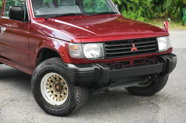 1993 Mitsubishi Pajero JDM car for sale — photo 17 of 25