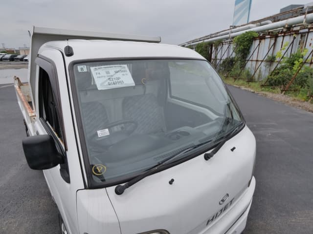 2002 Daihatsu Hijet JDM car for sale — photo 13 of 25