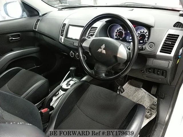 2010 Mitsubishi Outlander JDM car for sale — photo 3 of 6