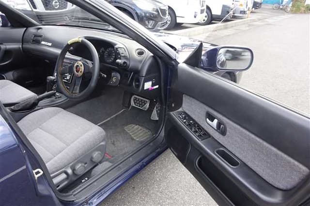 1991 Nissan Skyline JDM car for sale — photo 11 of 25