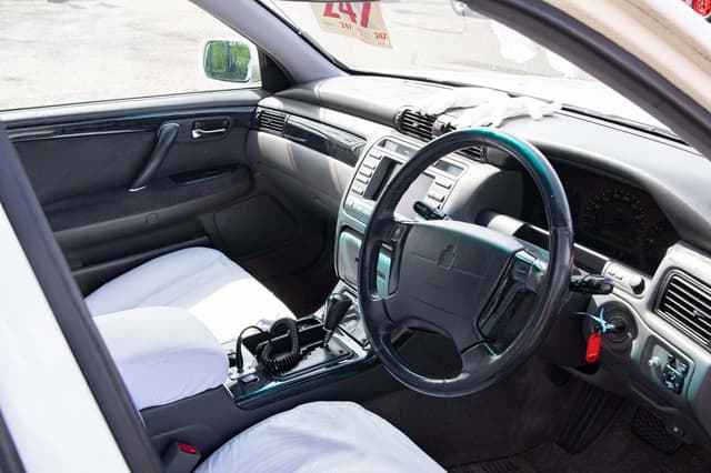 2000 Toyota Crown JDM car for sale — photo 12 of 25