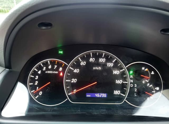 2005 Toyota Alphard JDM car for sale — photo 8 of 15