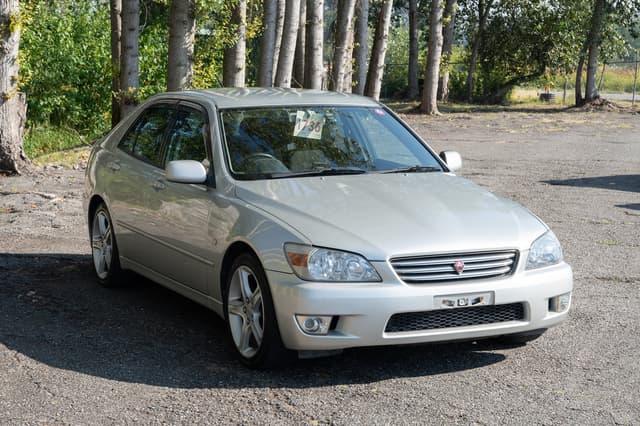 1998 Toyota Altezza JDM car for sale — photo 3 of 14