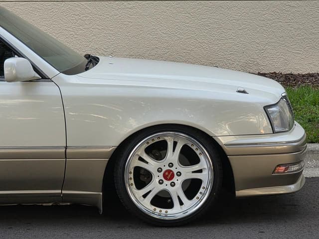 1996 Toyota Crown JDM car for sale — photo 12 of 25