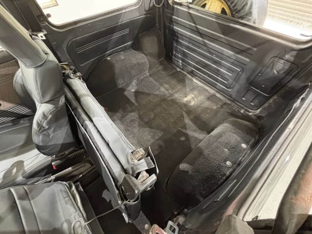 1994 Suzuki Jimny JDM car for sale — photo 18 of 25