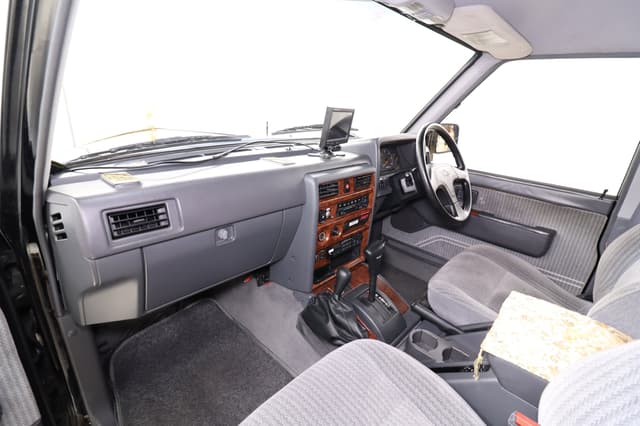 1995 Nissan Safari JDM car for sale — photo 17 of 25