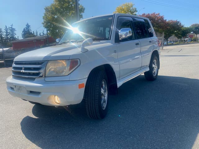 2006 Mitsubishi Pajero JDM car for sale — photo 3 of 25